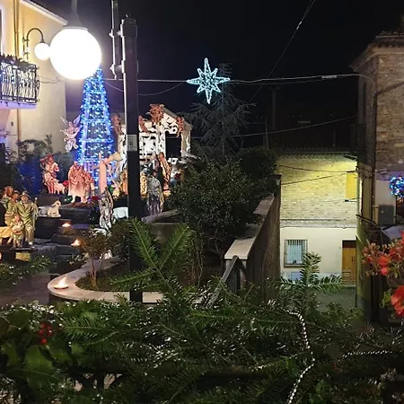 לינה וארוחת בוקר Al Centro